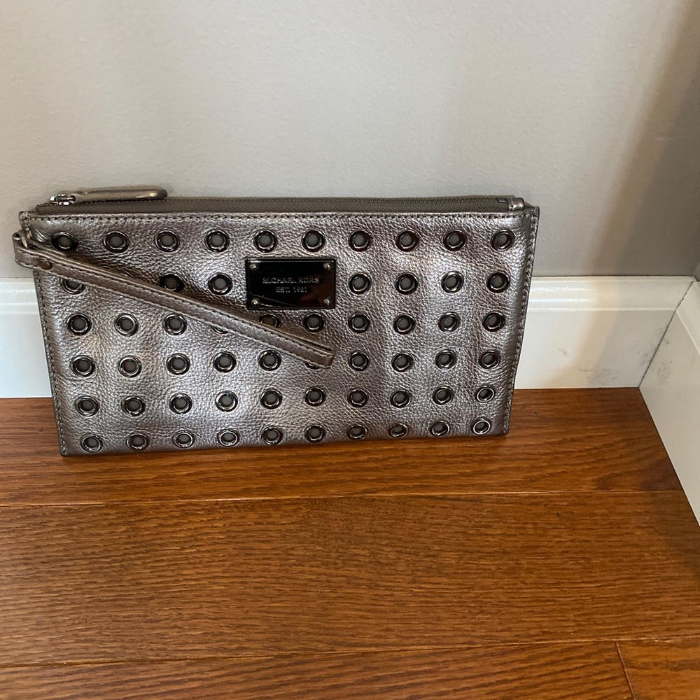 Michael Kors Grommet Wristlet